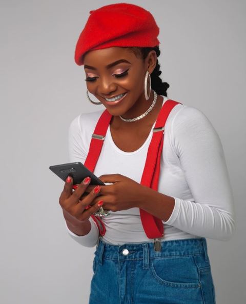 Simi Bags Juicy Endorsement Deal With Opera Mini