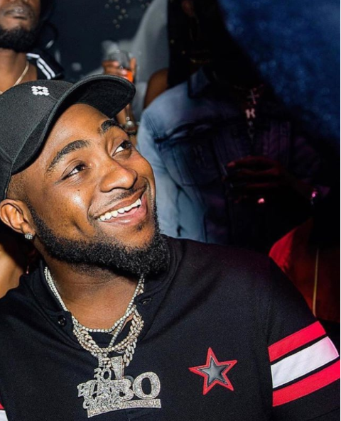 Davido Shows He Is Serious With His Girlfriend As He Curves A Lady’s Advance