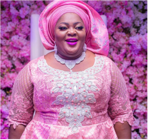 Eniola Badmus share semi-nude photos