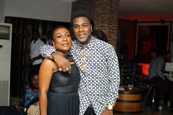 [VIDEO] Burna Boy And His Mother Peform Duet On Stage