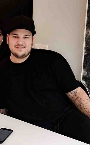 Kylie models Rob Kardashian’s new clothing range