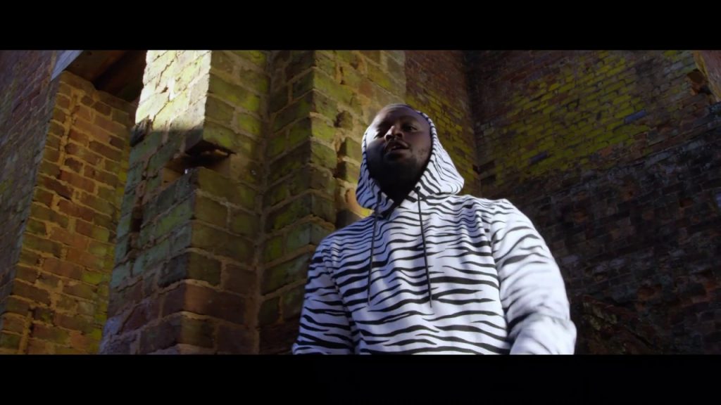 VIDEO: OmoAkin – San Tiago