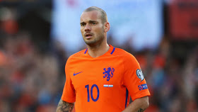 Holland legend Wesley Sneijder retires from football