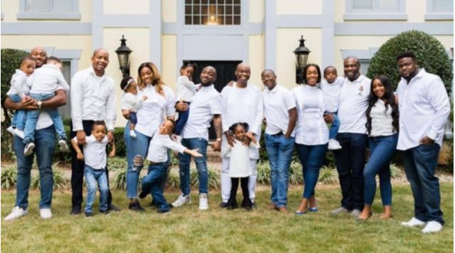 Davido and siblings pictured with their kids and spouses