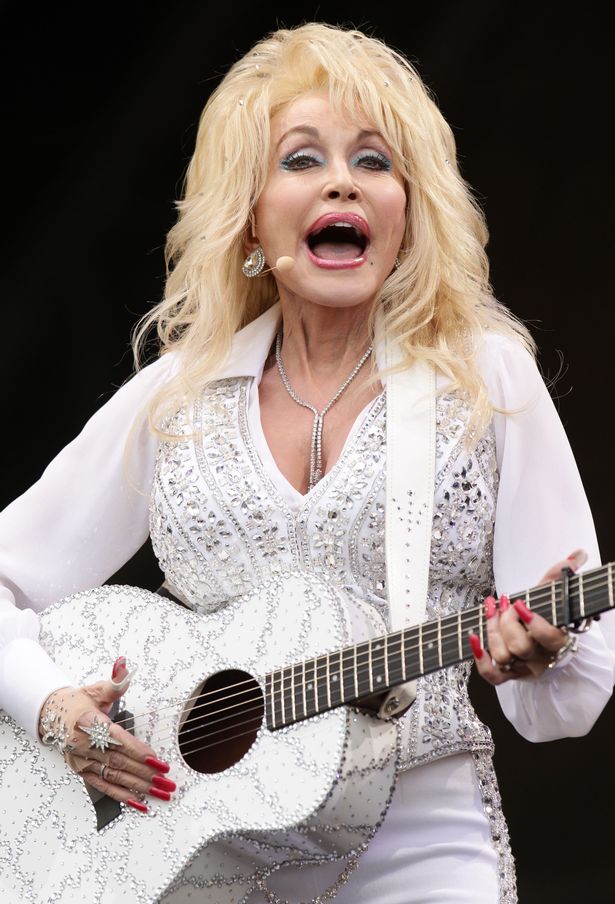 Dolly Parton donates $1million to find coronavirus cure