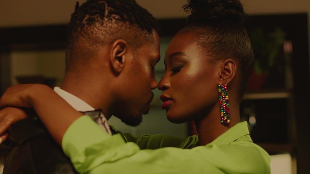 Ladipoe serves the visual for “Know You” featuring Simi