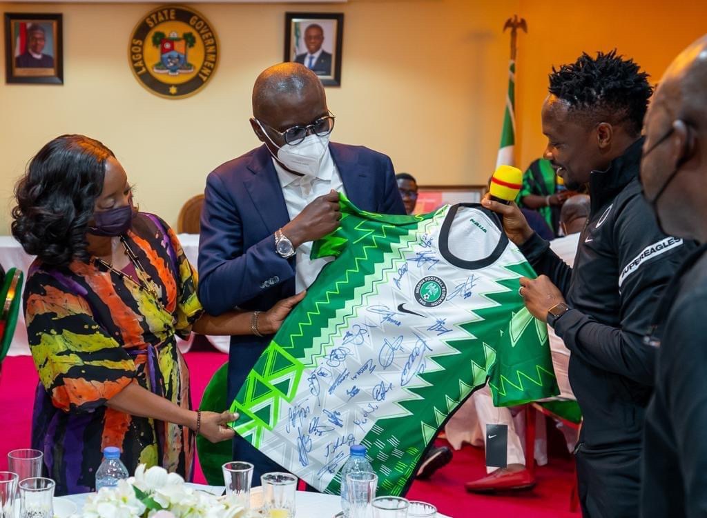 Governor Sanwoolu hosts Super eagles ahead of Afcon qualifiers match against Benin Republic in Lagos.
