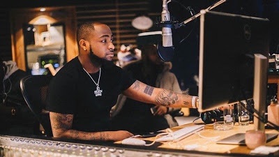 Davido reacts to his colleagues not celebrating him on his 10th Anniversary in the industry