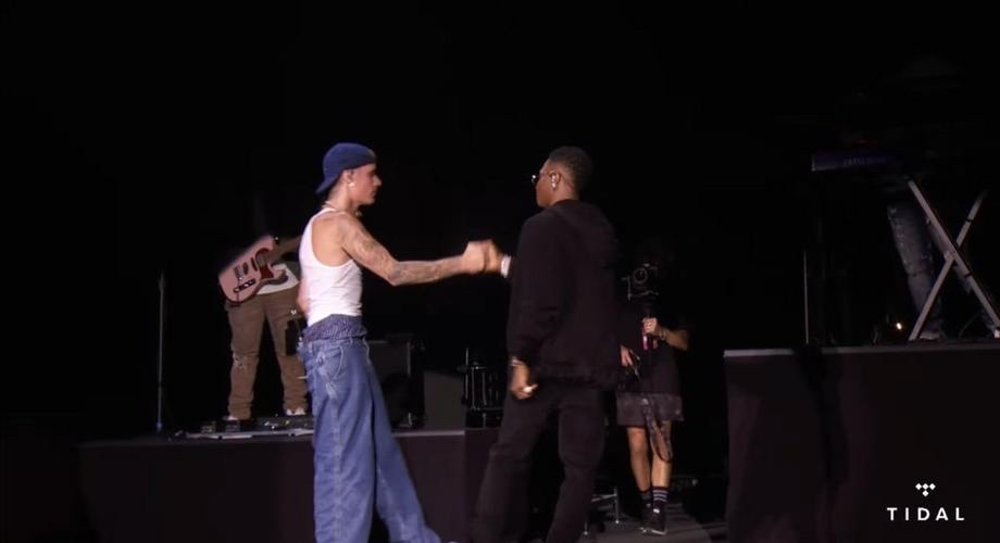 Wizkid joins Justin Bieber on stage at Made in America to perform ‘Essence’