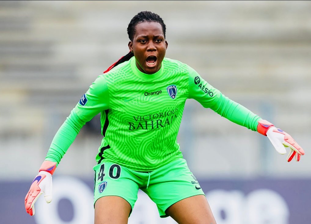 Super Falcons goalkeeper, Chiamaka Nnadozie wins top award in French Women’s league