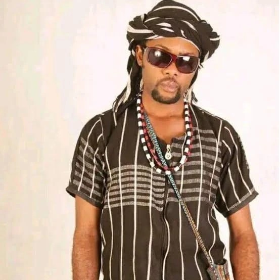 Nigerian singer, Mike Aboh of Zule Zoo group slumps and dies while taking a bath