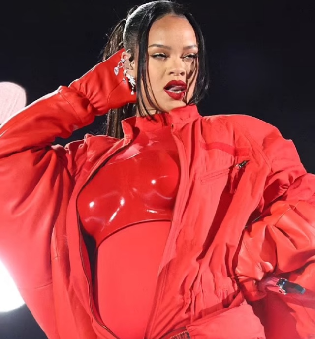 Rihanna Is Pregnant AGAIN