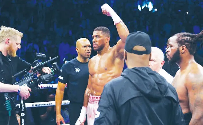 Boxer, Anthony Joshua Breaks London Jinx, Beats Franklin