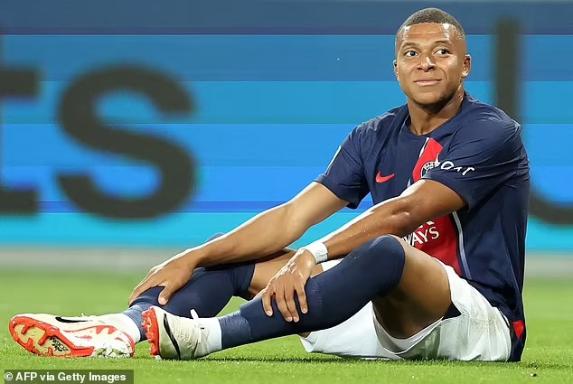 Real Madrid ‘preparing a £103m bid for Kylian Mbappe to be submitted at the end of the transfer window