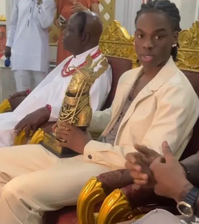 Rema receives Royal Plaque from Oba of Benin