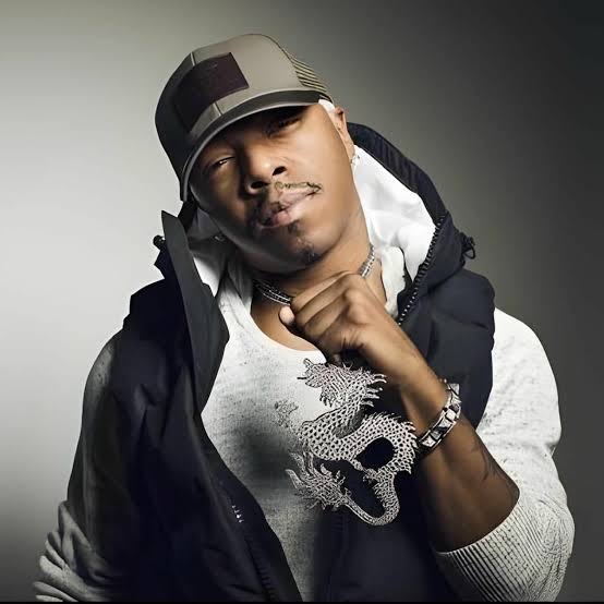 “My room had rooms inside rooms” American rapper Sisqo gushes over his hotel room in Lagos (video)
