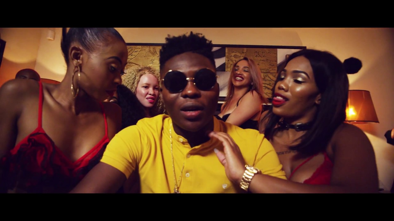 VIDEO: Reekado Banks – Pull Up
