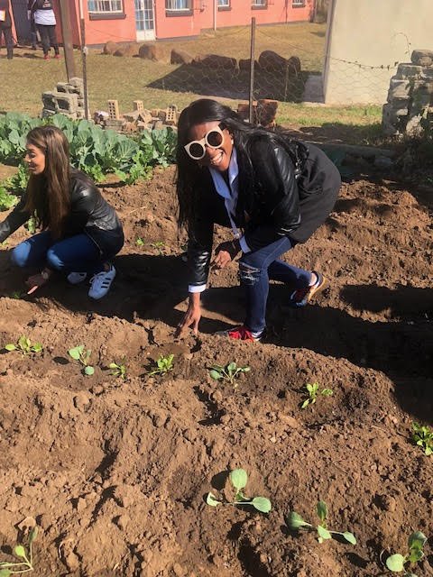 Waje Is A Boss Chick As She Takes Over South Africa For Nelson Mandela Lecture & Obama Foundation Launch!
