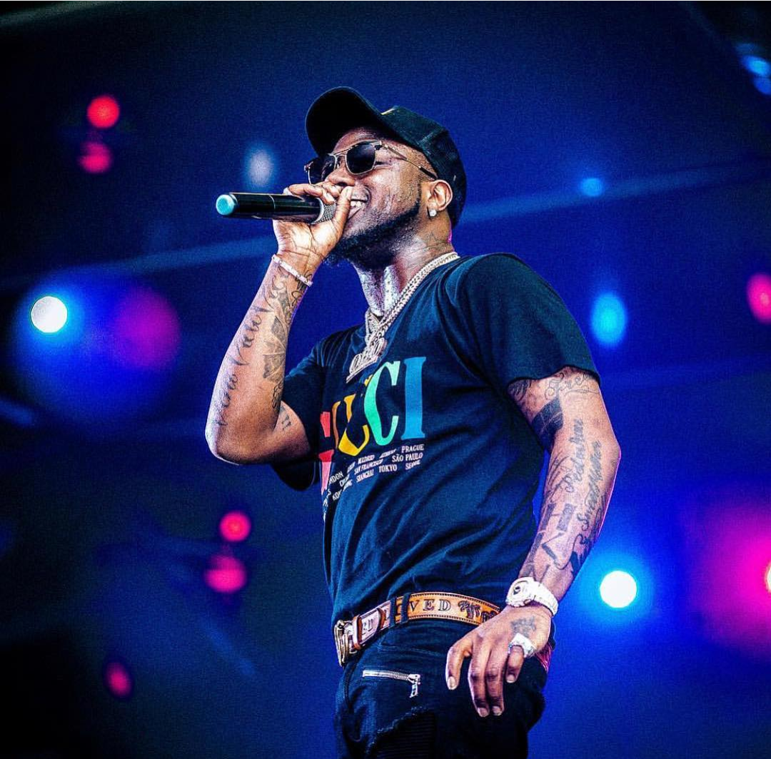#AzaChallenge: Davido Gifts Instagram Fan A Million Naira