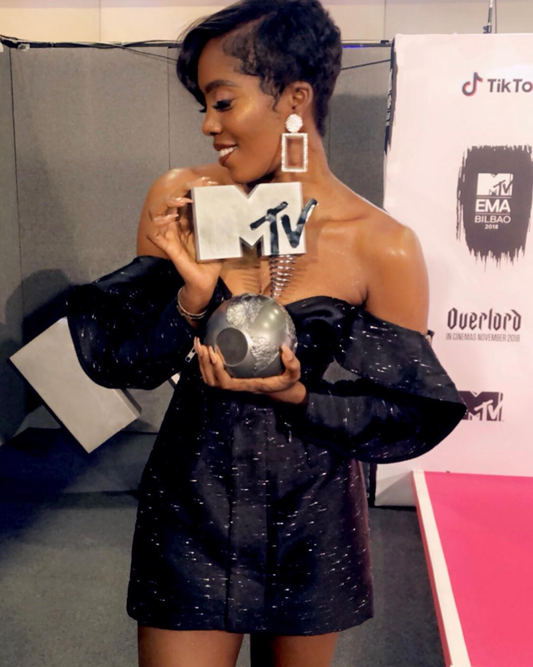 Photos&Videos:Tiwa Savage Wins Best African Artist At The MTV EMA 2018 Awards Ceremony