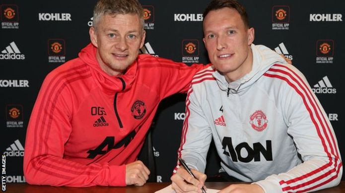 Phil Jones: Man Utd defender signs new contract until 2023