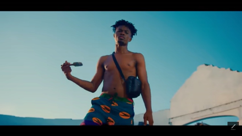 VIDEO: Kwesi Arthur – Porpi