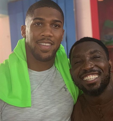 Timi Dakolo meets Anthony Joshua and his mother