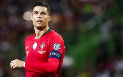 Cristiano Ronaldo scores 700th career goal