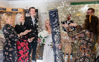 Single mum marries her RUG in lavish ceremony surrounded by friends (photos)
