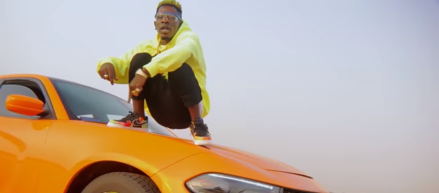 Ghanaian singer “Shatta Wale” is on a “Top Speed” in new video