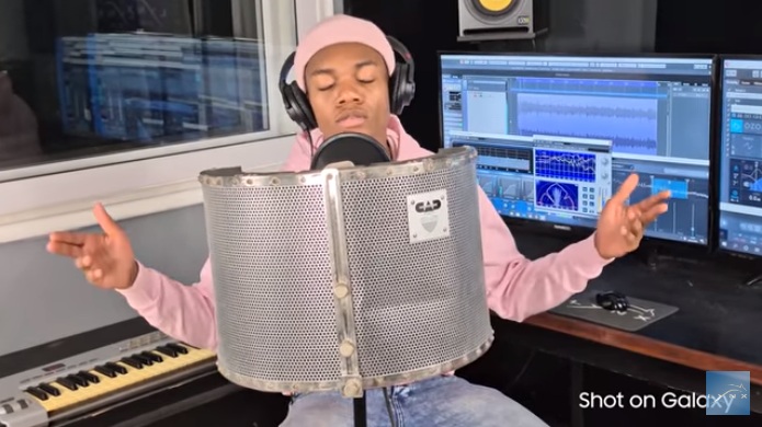 Ghanaian singer “KiDi” drops a brand new video for his recently dropped single “Enjoyment”.