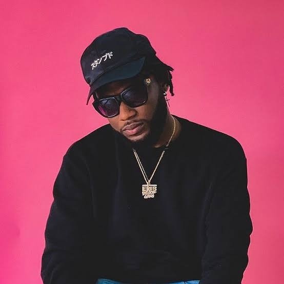 Rapper Dremo and his friends attacked by robbers in Lagos traffic