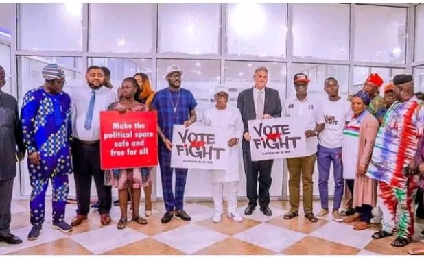 Osun Poll: 2Baba Idibia Meets Oyetola, Adeleke, Ogunbiyi, Preaches Peace