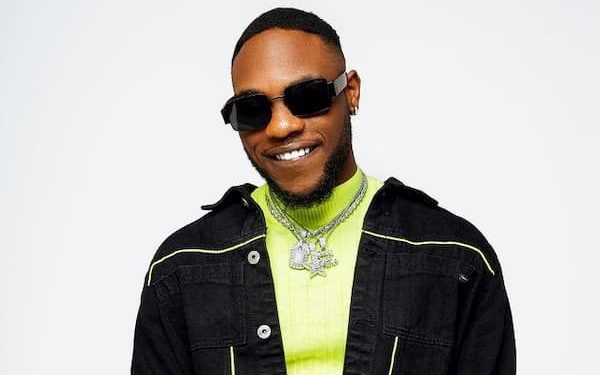 Singer LAX reportedly sues Twitter user for slander