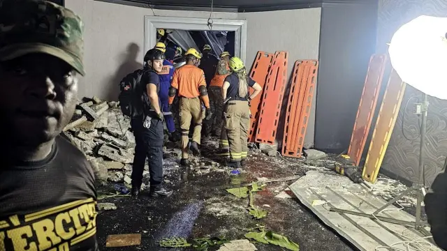 Famous singer, two baseball legends d!e as nightclub roof caves in; 160 injured