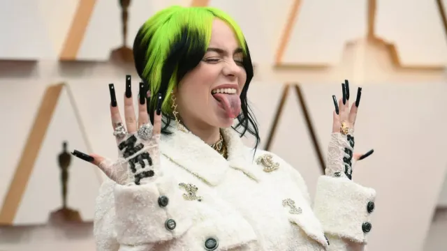 Billie Eilish leads American Music Awards 2025