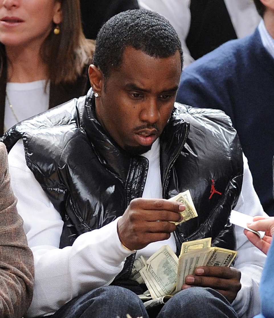 Diddy’s ex-girlfriend claims he savagely b3at her and made her have unprotected s3x with p0rn stars and escorts