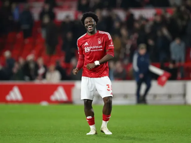 Ola Aina signs new deal with Nottingham Forest