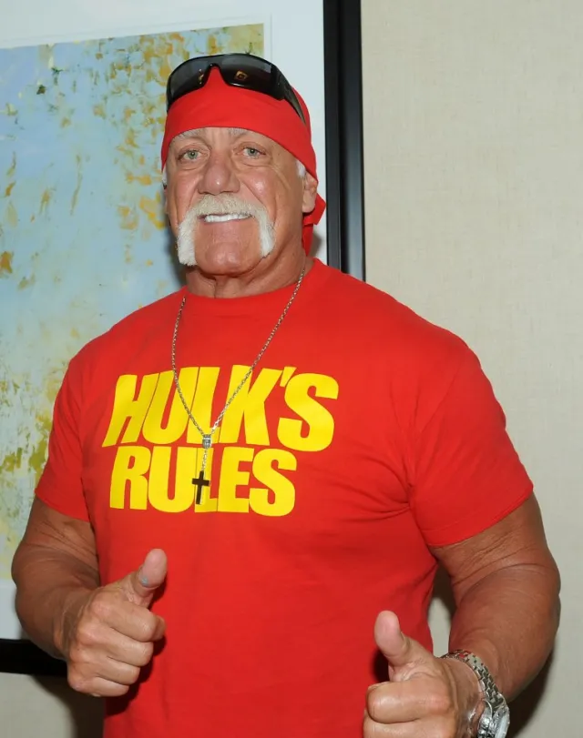WWE legend, Hulk Hogan is d8ad