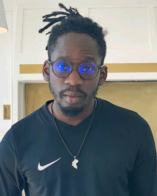 Marrying a good wife is a pathway to success – Mr Eazi
