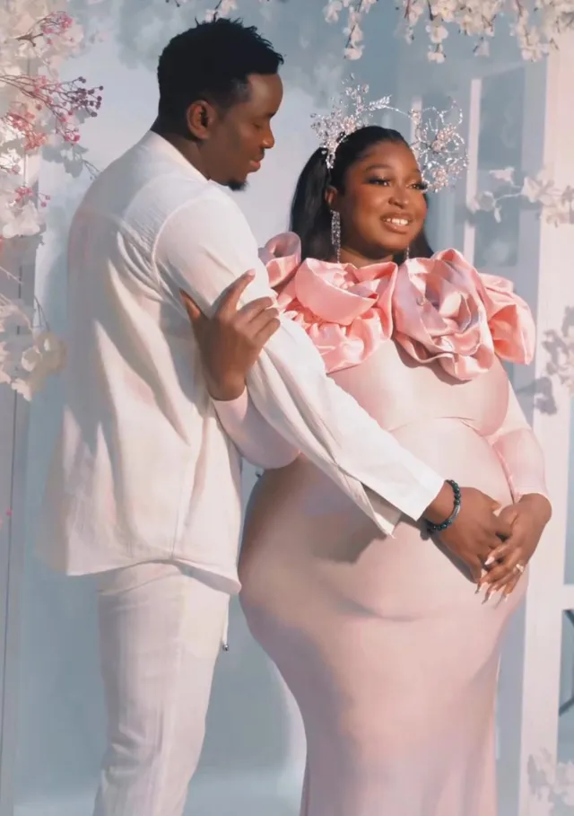 Gospel singer, Victor Thompson and wife expecting 1st child