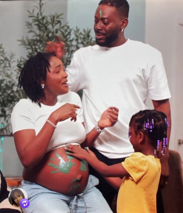 Simi and Adekunle Gold welcome twins