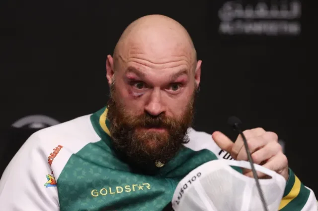 Tyson Fury announces return to boxing