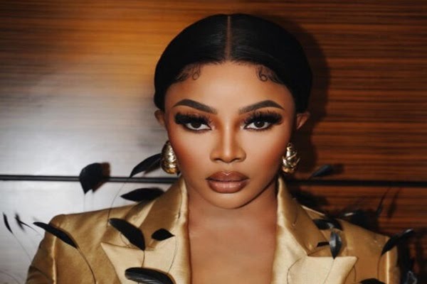 Why i stopped paying tithe – Toke Makinwa