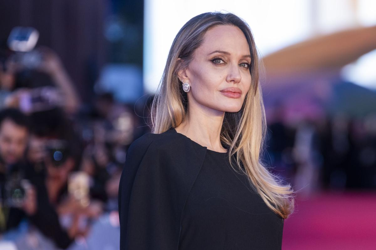 “I don’t recognise my country” Angelina Jolie says she’s set to leave the US in July