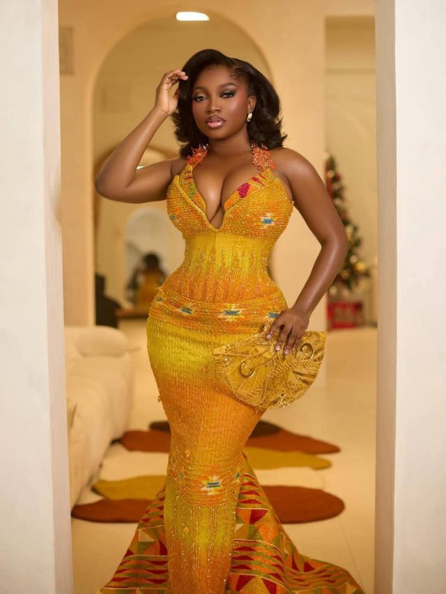 Papaya Ex offers N700k reward for lost Phone