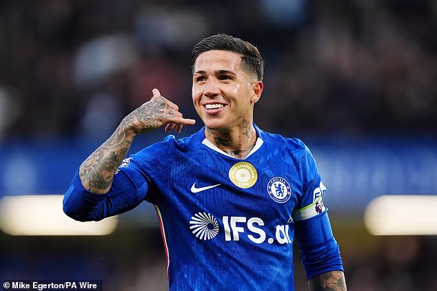Chelsea slap club-record price tag on Enzo Fernandez