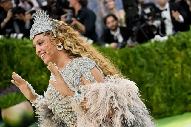 Beyoncé attends Met Gala for FIRST Time in TEN years