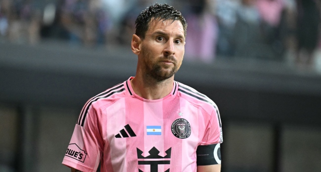 Lionel Messi diagnosed with left hamstring fatigue weeks before the World Cup