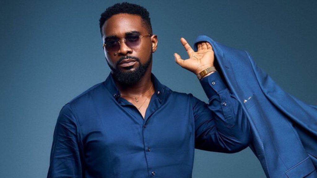 Uzor Arukwe wins AMVCA Best Lead Actor